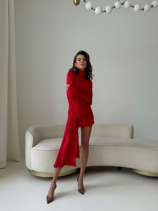 WYPOŻYCZENIE - sukienka DRAPPE mini z długimi rękawami i zabudowanym dekoltem - czerwona