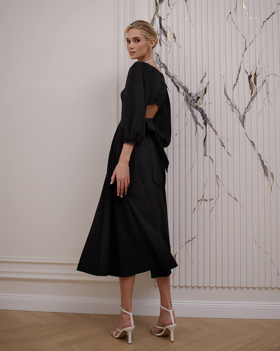 WYPOŻYCZENIE - sukienka NATT rozkloszowana midi z bufiastymi rękawami i lekko odsłoniętymi plecami, zawiązywana na kokardę - czarna