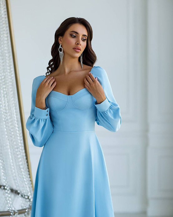 WYPOŻYCZENIE - sukienka SALLY EX rozkloszowana midi z bufiastymi rękawami z kwadratowym dekoltem - błękitna