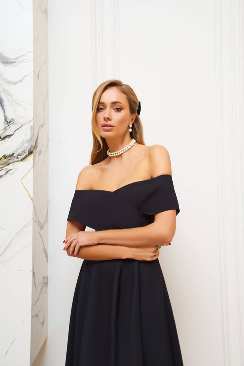 PRZYMIARKA - sukienka MALVEE rozkloszowana z dekoltem carmen - czarna