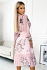 449-4 CARLA Plisowana sukienka midi z guziczkami i długim rękawkiem - RÓŻE na tle pastelowego różu