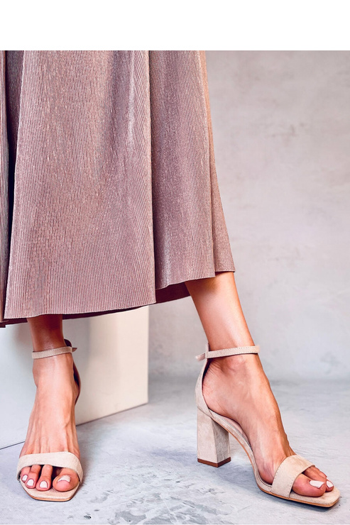 Sandałki na słupku AISHA BEIGE - Inello