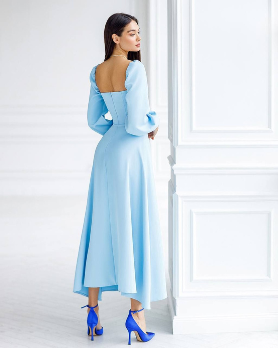 WYPOŻYCZENIE - sukienka SALLY EX rozkloszowana midi z bufiastymi rękawami z kwadratowym dekoltem - błękitna