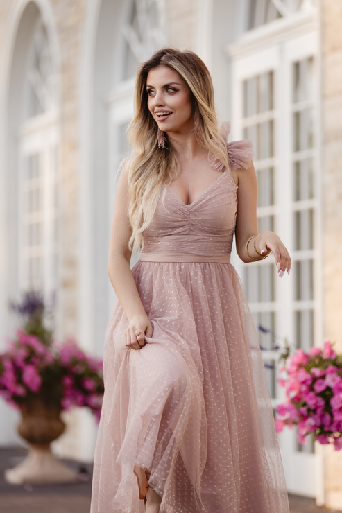 WYPOŻYCZENIE- sukienka RALEA midi rozkloszowana na ramiączkach tiulowa z wyszywanymi kropkami - beżowa