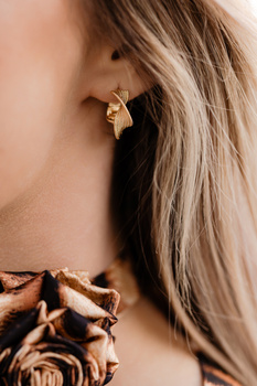 TIMELESS - eleganckie delikatne złote kolczyki